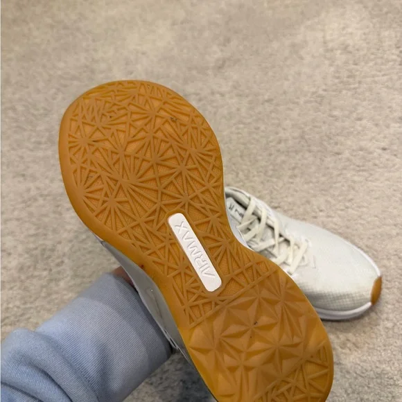 Nike Women’s White Athletic Sneakers with Leopard and Gold Swoosh - Picture 5 of 5